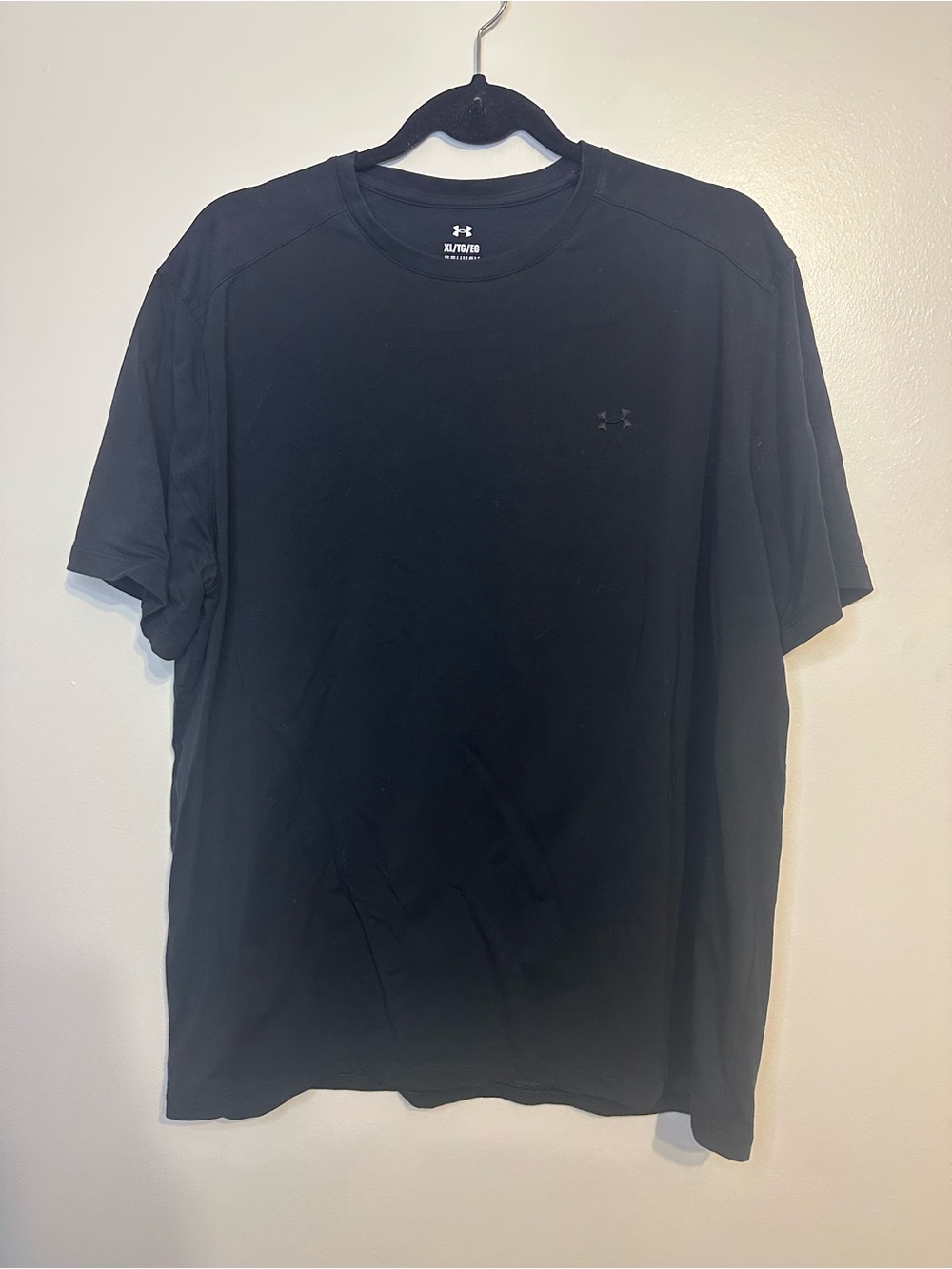 Under Armour Black Short-Sleeve Athletic Tee